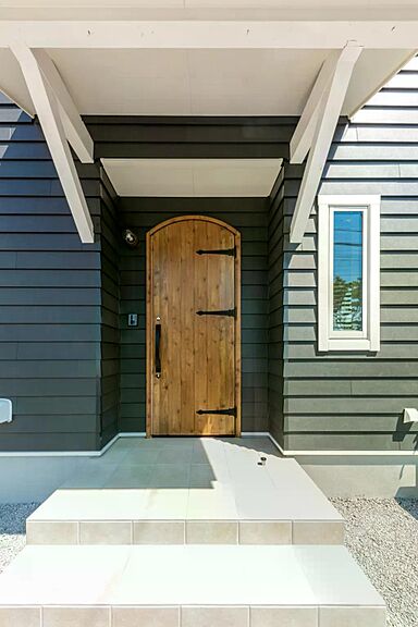 アオイホーム株式会社の施工事例「【かわいい×おしゃれ リビング吹抜のお家】鹿沼市」の画像1