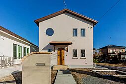 アオイホーム株式会社の施工事例「【もこもこ仕上げの塗り壁とさんかく屋根のお家】栃木市」の画像