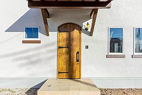 アオイホーム株式会社の施工事例「【もこもこ仕上げの塗り壁とさんかく屋根のお家】栃木市」の画像1