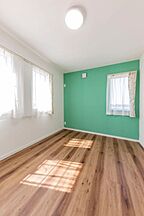 シンプルモダンスタイルの洋室 アオイホーム株式会社の事例画像