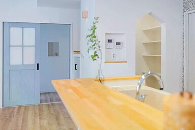 アオイホーム株式会社の施工事例「【ガルバリウム×屋根外壁】ホワイトを基調とした平屋のお家」の画像5