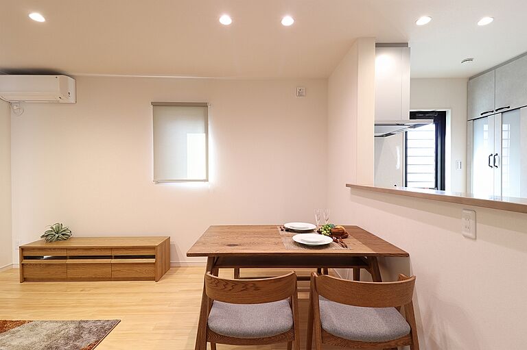 ユニバーサルホーム 八日市店の公式画像_リビング3