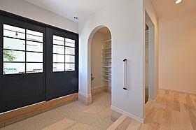 ユニバーサルホーム 南彦根店の施工事例「行き止まりのない家事動線に優れた、北欧ブルーで彩るやさしい住まい」の画像8