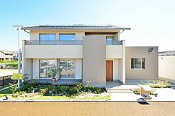 株式会社秀建の施工事例「【2階建て】開放感と心地よさを両立した、ハイリビングのある暮らし」の画像
