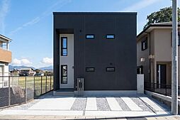 ユニバーサルホーム 南彦根店の施工事例「吹き抜け×オープン階段が映えるシンプルモダン」の画像