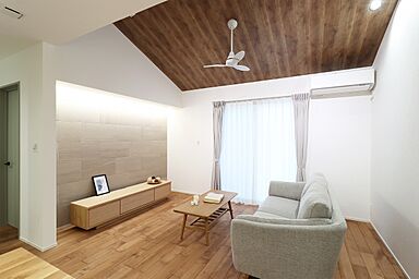 ユニバーサルホーム津店 【ユニバーサルホーム加盟法人上棟ランキング25年連続1位】の施工事例「【平屋/3LDK】家族の暮らしに寄り添う平屋の住まい。」の画像3