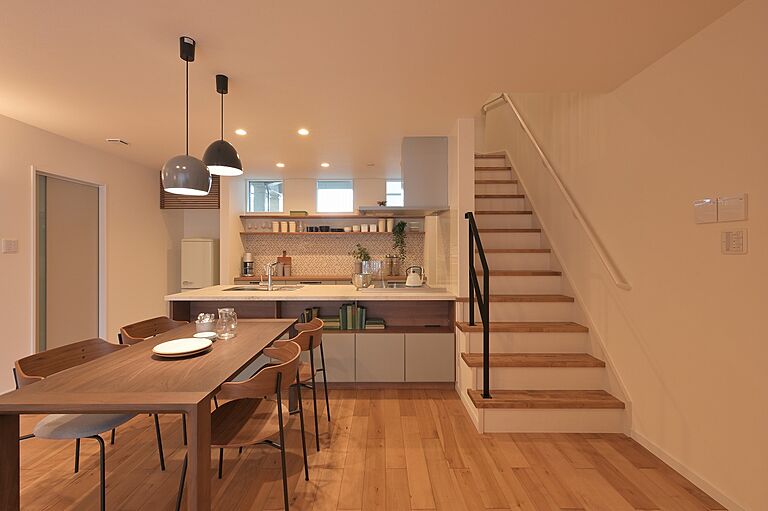 ユニバーサルホーム津店 【ユニバーサルホーム加盟法人上棟ランキング25年連続1位】の公式画像_キッチン4