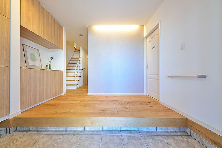 ユニバーサルホーム津店 【ユニバーサルホーム加盟法人上棟ランキング25年連続1位】の公式画像_玄関10