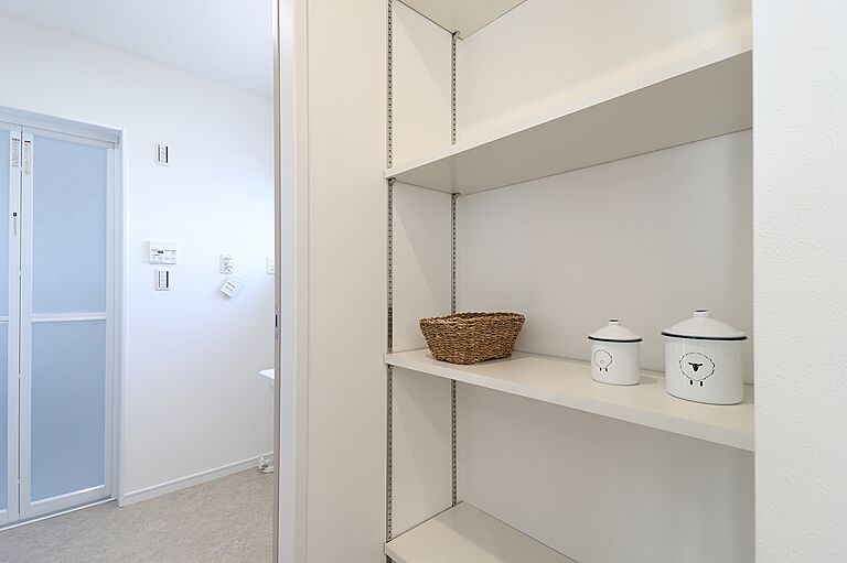 ユニバーサルホーム津店 【ユニバーサルホーム加盟法人上棟ランキング25年連続1位】の公式画像_キッチン6