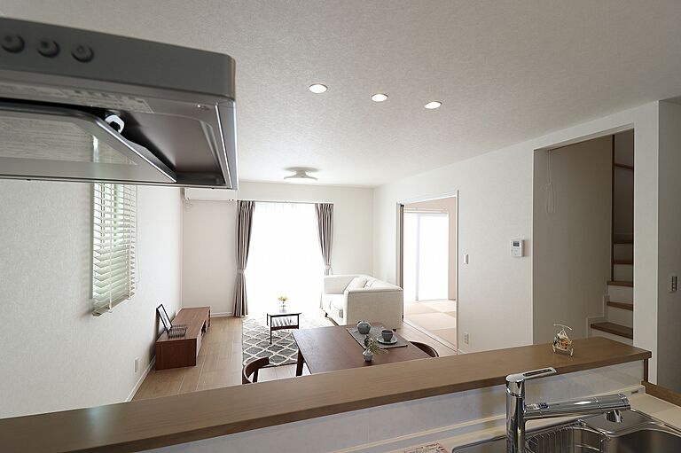 ユニバーサルホーム津店 【ユニバーサルホーム加盟法人上棟ランキング25年連続1位】の公式画像_キッチン7