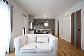 【ビギンズの家】ワークホームズ 近江八幡店の施工事例「日々の暮らしを美しくする、シンプルで整った住まい」の画像1