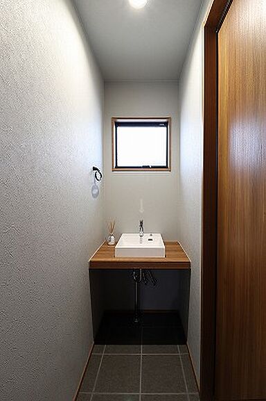 【ビギンズの家】ワークホームズ 近江八幡店の施工事例「【3LDK/平屋】ホテルのような重厚感で家族がゆったり暮らす平屋の住まい」の画像6