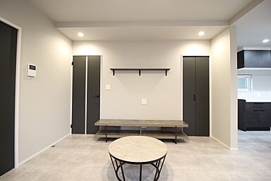 【ビギンズの家】ワークホームズ 近江八幡店の施工事例「グレーで魅せる、ホテルライクな住まい」の画像4