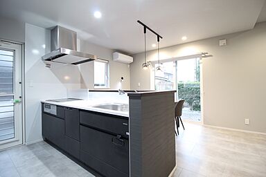 【ビギンズの家】ワークホームズ 近江八幡店の施工事例「グレーで魅せる、ホテルライクな住まい」の画像5