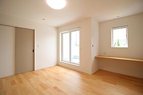 【ビギンズの家】ワークホームズ 近江八幡店の施工事例「白と光が映える、開放感のあるLDKのある住まい」の画像4