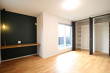 【ビギンズの家】ワークホームズ 近江八幡店の施工事例「ヌックのある“ちょっと特別”を叶える、グレー×木の住まい」の画像4