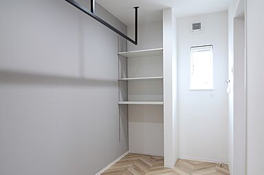 【ビギンズの家】ワークホームズ 近江八幡店の施工事例「ヌックのある“ちょっと特別”を叶える、グレー×木の住まい」の画像5