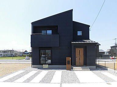 【ビギンズの家】ワークホームズ 近江八幡店の施工事例「ヌックのある“ちょっと特別”を叶える、グレー×木の住まい」の画像6