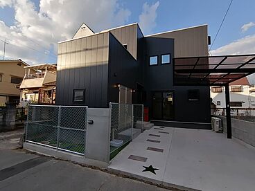 株式会社七福ホームの施工事例「好きなものに囲まれた 憧れのインダストリアルな家」の画像