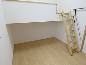 株式会社七福ホームの施工事例「オール無垢&2世帯&工夫の間取り」の画像3