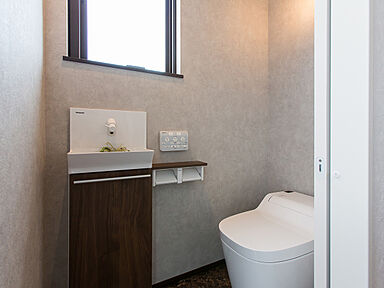 ヘルシーホームの施工事例「白と黒でまとめたシンプルモダンな家」の画像3