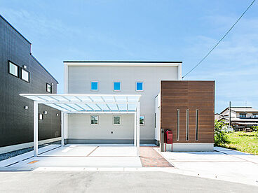ヘルシーホームの施工事例「すっきりとした四角い外観の家」の画像
