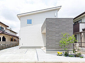 ヘルシーホームの施工事例「ホテルのような洗面台がある家」のメイン画像