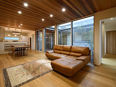 ヘルシーホームの施工事例「プライバシーと開放感を両立した家」の画像1