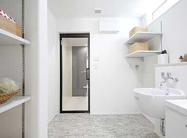 ヘルシーホームの施工事例「家事効率と家族の団らんを両立した家」の画像2