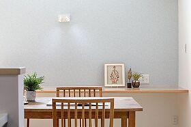 ヘルシーホームの施工事例「上品な木目アクセントが映える、スタイリッシュな外観の家」の画像4