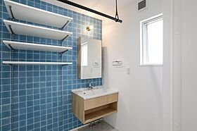 ヘルシーホームの施工事例「大きな窓が印象的。光とデザインで魅せる黒の家」の画像2