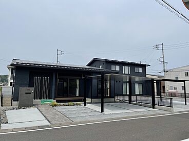 イシンホーム岐阜関店の施工事例「大出力の太陽光パネル+大容量蓄電池の注文住宅」の画像
