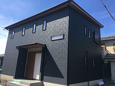 イシンホーム岐阜関店の施工事例「収納力のある自給自足二世帯住宅」の画像