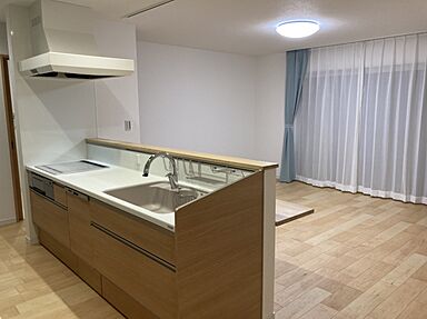 イシンホーム岐阜関店の施工事例「収納力のある自給自足二世帯住宅」の画像1