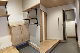 イシンホーム岐阜関店の施工事例「収納力のある自給自足二世帯住宅」の画像2