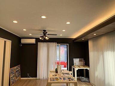 愛ホーム 株式会社高屋組の施工事例「南丹市 黒を基調にしたかっこいい家」の画像1