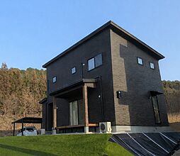 アイムの家 南仙台店【東和総合住宅株式会社】の施工事例「【南丹市/アクセントクロス/収納】お友達もわいわい集まって楽しめるお家」の画像