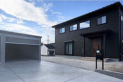 愛ホーム 株式会社高屋組の施工事例「南丹市 シャッターガレージのある理想的でカッコいいお家」の画像