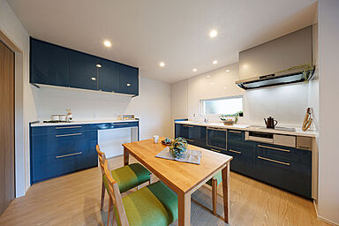 チェックハウス+長野東信(池田建設)【上田スタジオ】の施工事例「考えられた4LLDK30坪の2階建」の画像4