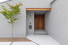 チェックハウス+長野東信(池田建設)【佐久平スタジオ】の施工事例「ナチュラルインテリアが映えるグレーの平屋」のメイン画像