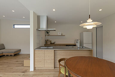 チェックハウス+長野東信(池田建設)【佐久平スタジオ】の施工事例「中庭を愛でる平屋」の画像4