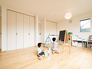 三陽工務店の施工事例「【高気密高断熱/吹き抜け/アイアン手すり】吹き抜けのある開放的な家」の画像8