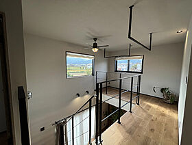 松本住宅展示場「テクノストラクチャー」/TOHO KENKO design studioの施工事例「【安曇野市】おうち時間を最大限に楽しむ、ブルックリンスタイルの家」の画像9