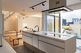 松本住宅展示場「テクノストラクチャー」/TOHO KENKO design studioの施工事例「【上田市/35坪】洗練されたデザインと動線 ホテルライクのモダンな家」の画像2