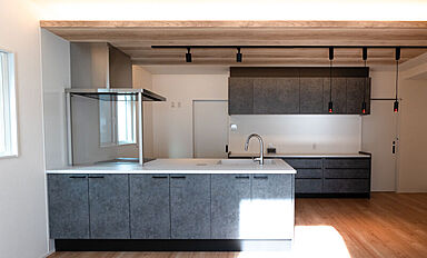 東邦建工株式会社の施工事例「【松本市/44.83坪】和と洋が上品に調和する家」の画像1