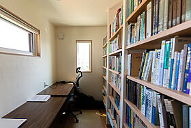 松本住宅展示場「テクノストラクチャー」/TOHO KENKO design studioの施工事例「【松本市/25.23坪】 信州への移住。本と自然と星に満たされる暮らし」の画像4