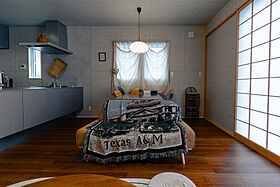 松本住宅展示場「テクノストラクチャー」/TOHO KENKO design studioの施工事例「【長野市/31坪】無機質なデザインと和の温もりが調和する、理想の住まい」の画像4