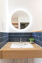 シンプルモダンスタイルの洗面所 株式会社 芹工務店の事例画像