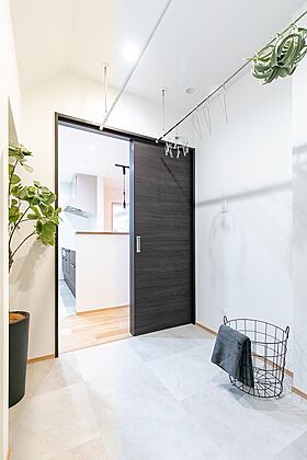 株式会社 芹工務店の施工事例「3人家族で暮らす 28坪のちょうどいい住まい」の画像3