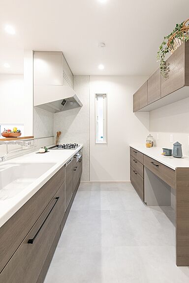 株式会社 芹工務店の施工事例「高気密高断熱×塗り壁 性能と美しさを両立した住まい」の画像1